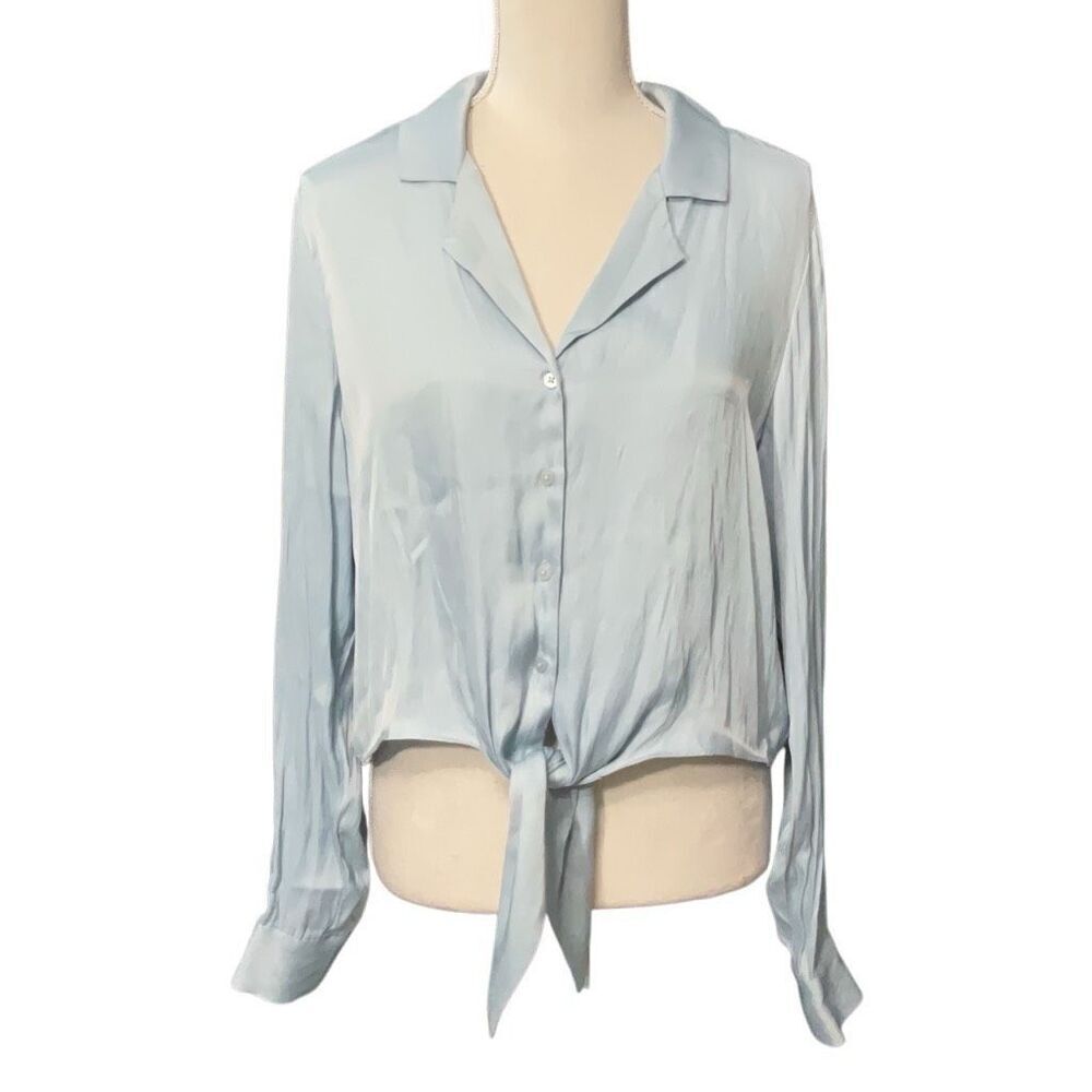 Rachel Zoe Light Blue Cropped Collared Button Front Long Sleeve Blouse Medium